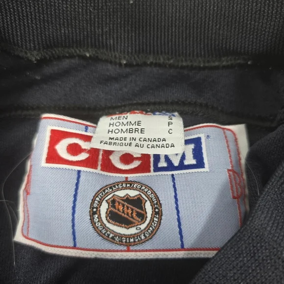 Vintage CCM Vancouver Canucks Orca Jersey Navy Men's Size Medium Made In Canada. - Picture 2 of 10